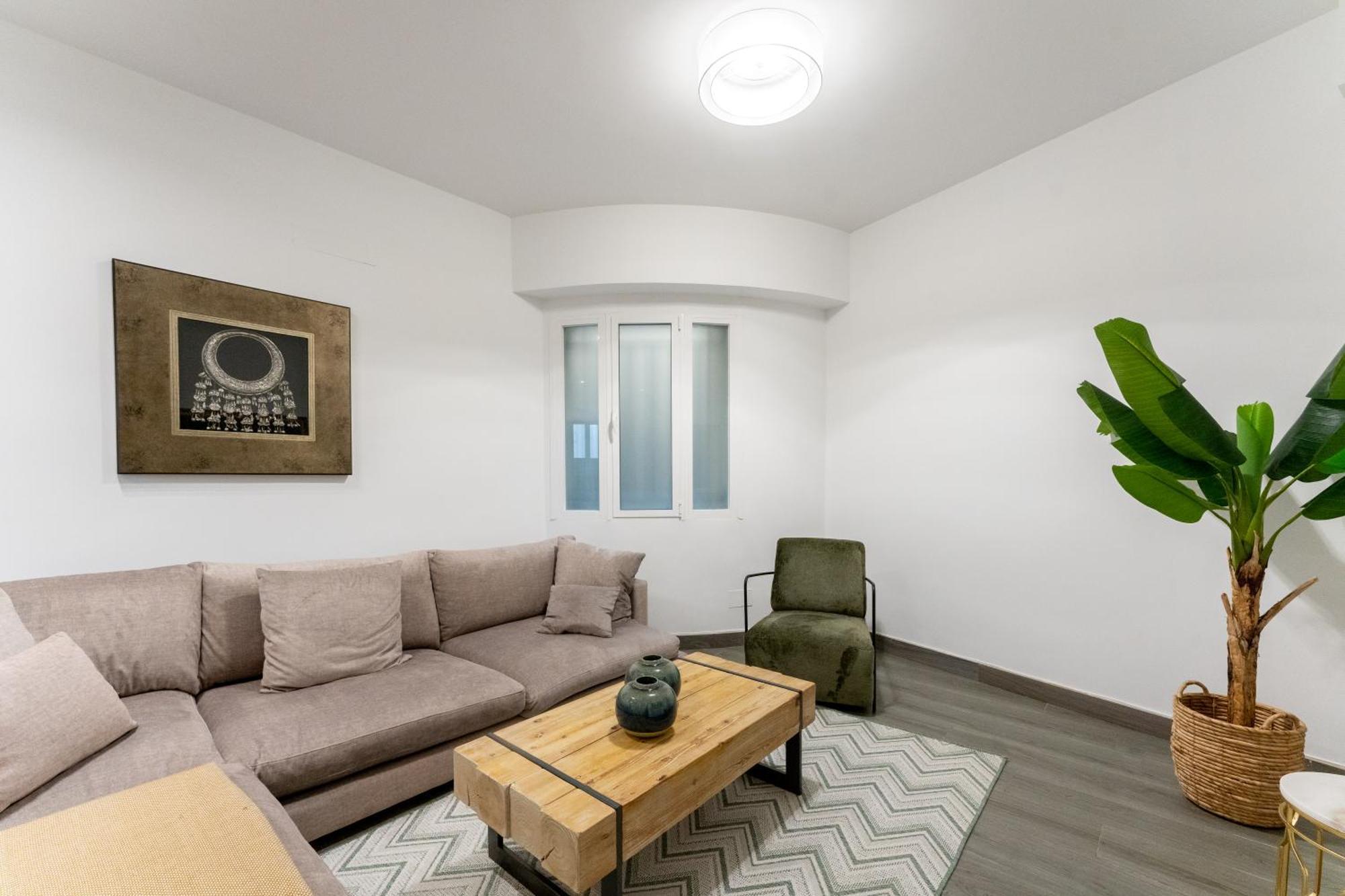 Luxe Apartment In Plaza De Espana Madrid Buitenkant foto