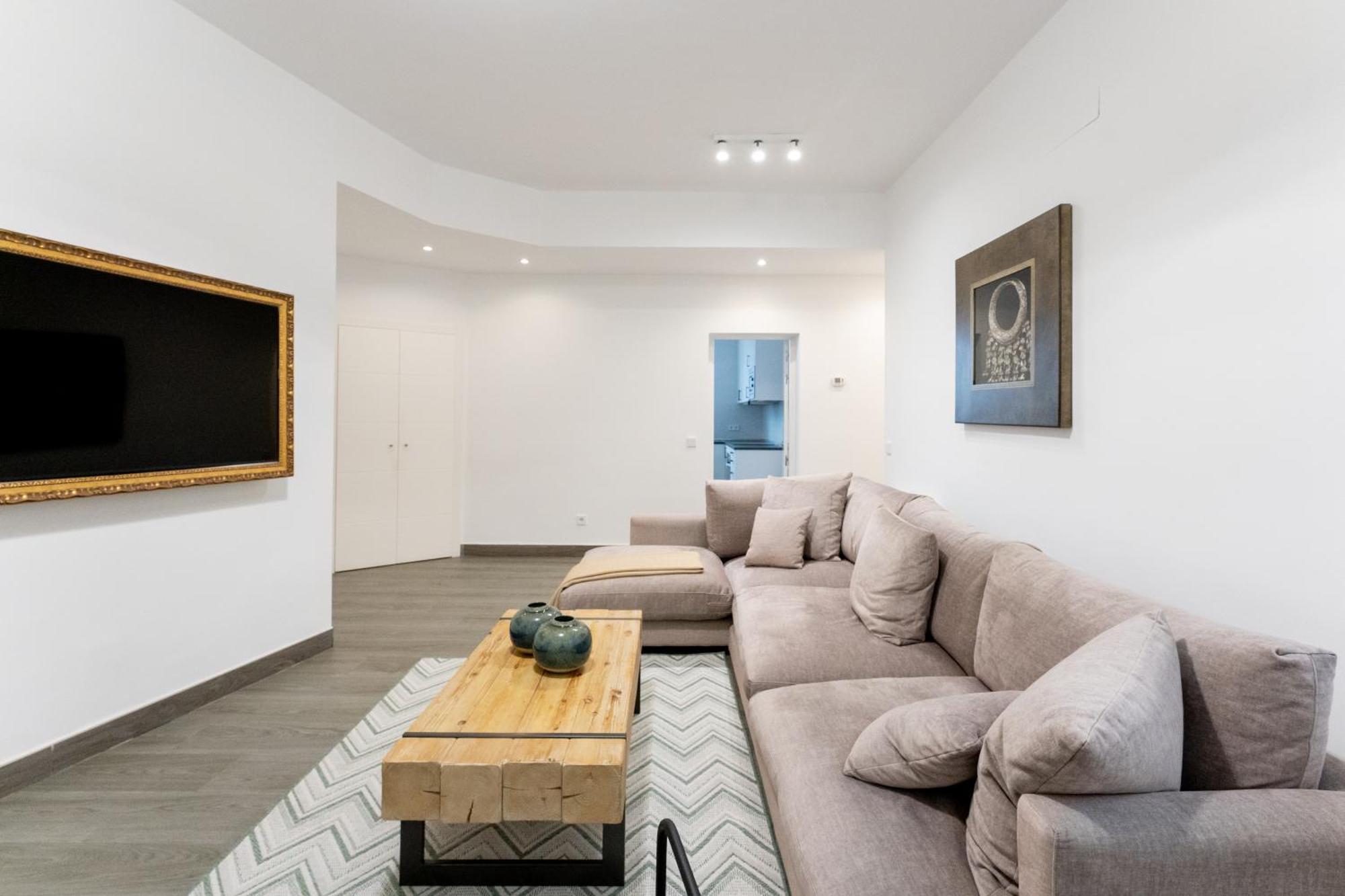 Luxe Apartment In Plaza De Espana Madrid Buitenkant foto